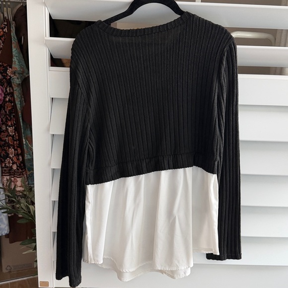 Black and White Ribbed Knit Top - Picture 5 of 5